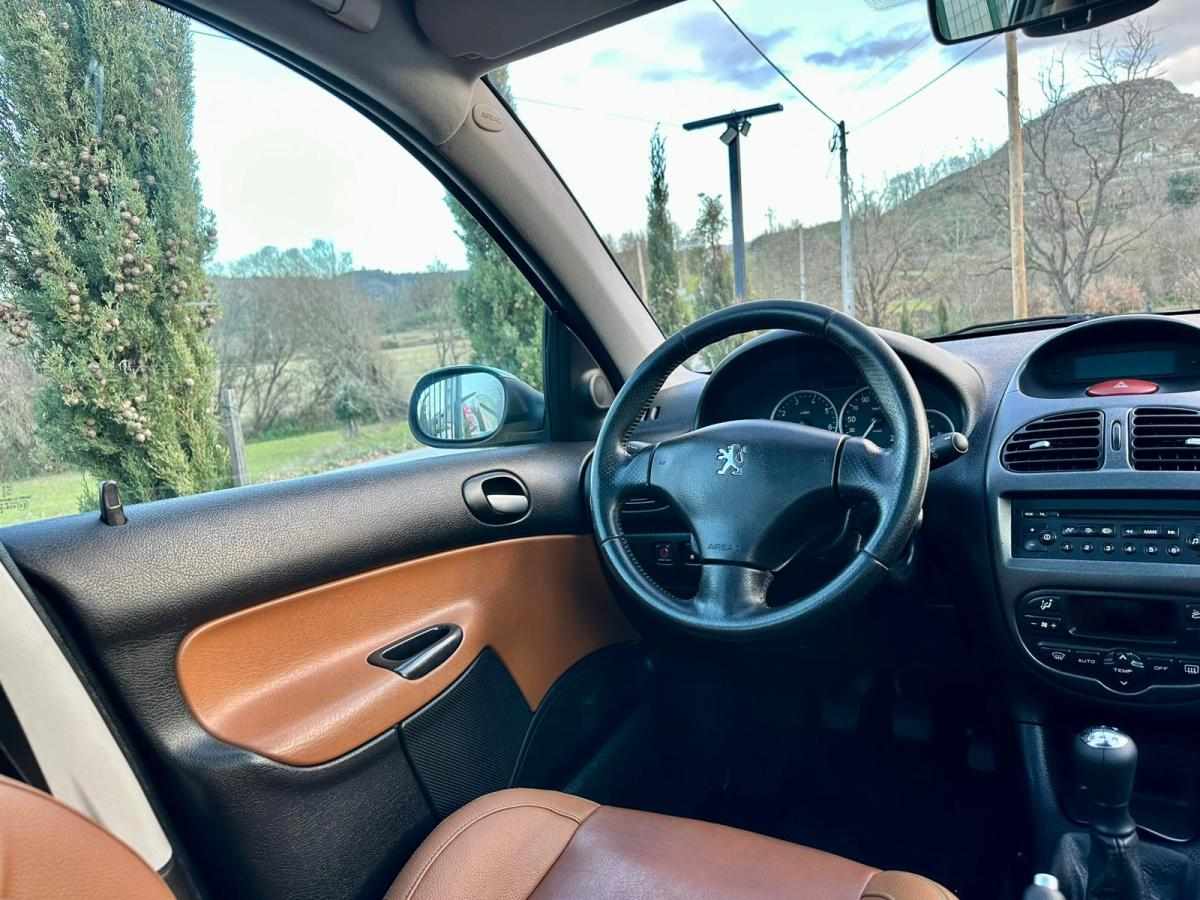 peugeot-206-1-4-2005-gasolina-1360cc
