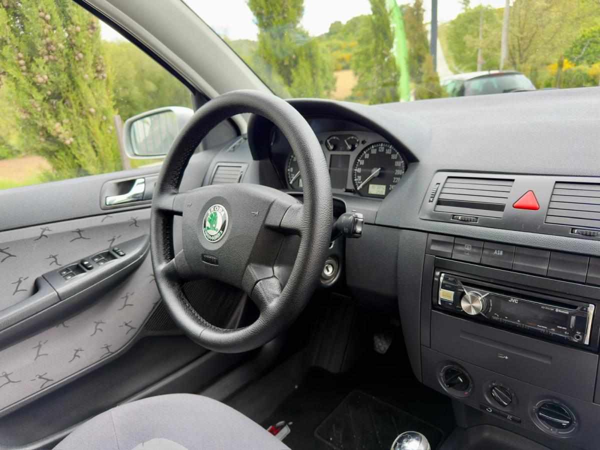 skoda-fabia-1-4-2001-gasolina-1390cc