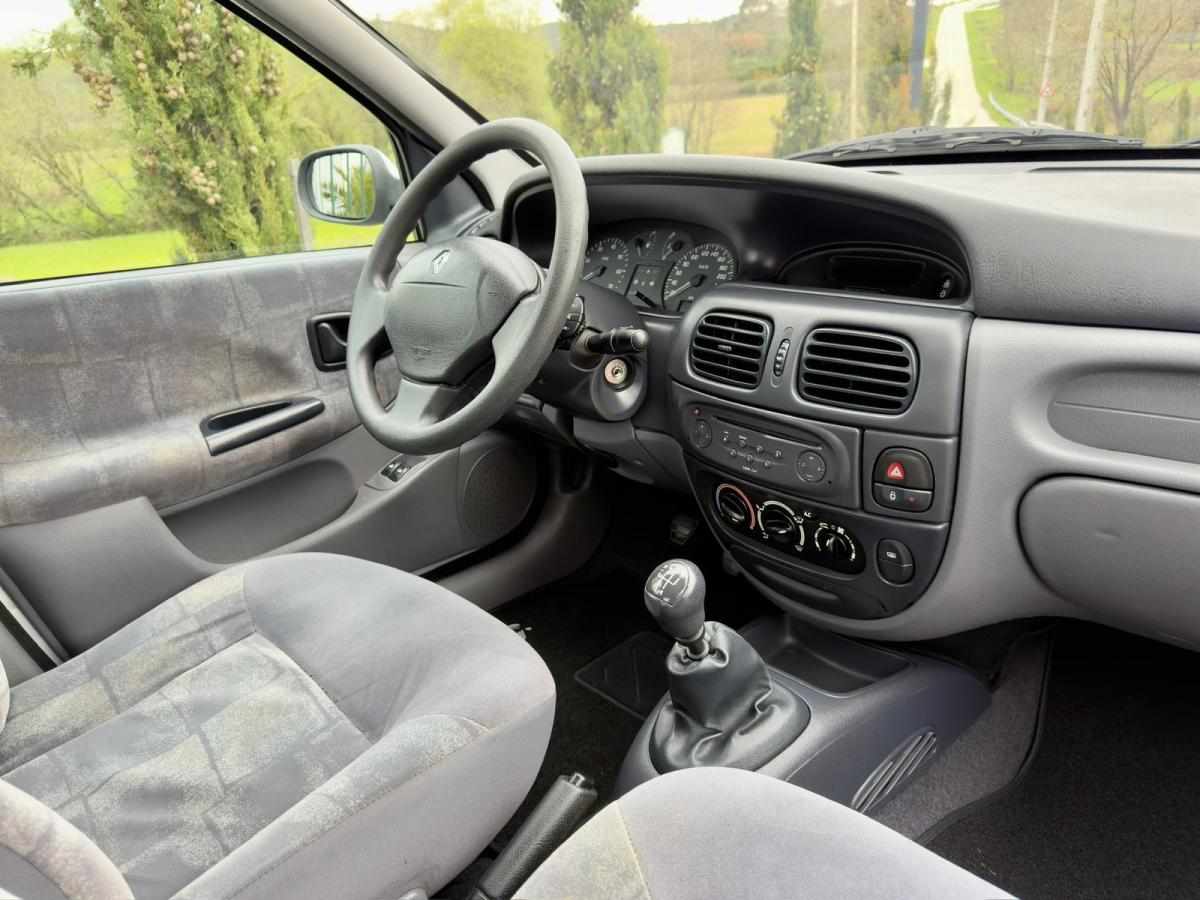 renault-megane-1-4-2000-gasolina-1390cc