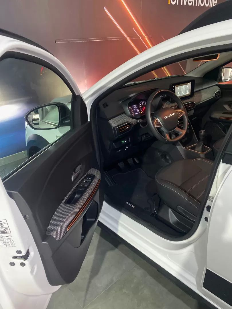 dacia-sandero-2023-gpl-999cc