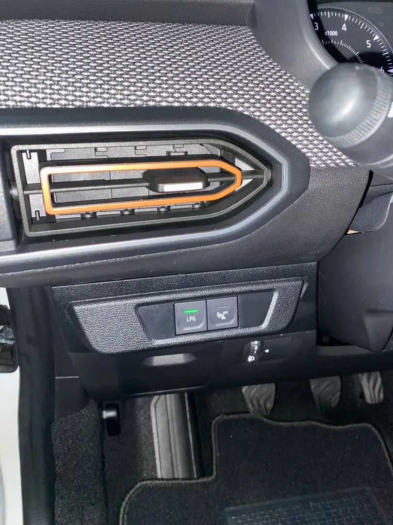 dacia-sandero-2023-gpl-999cc