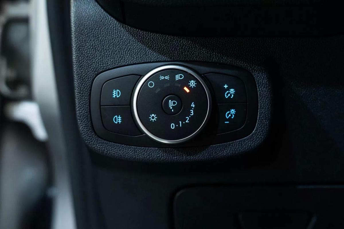 ford-fiesta-2021-gasolina-1084cc