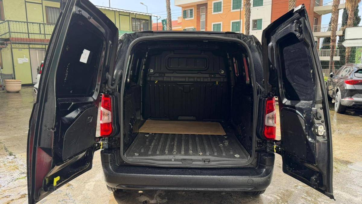 fiat-doblo-2024-diesel-1598cc