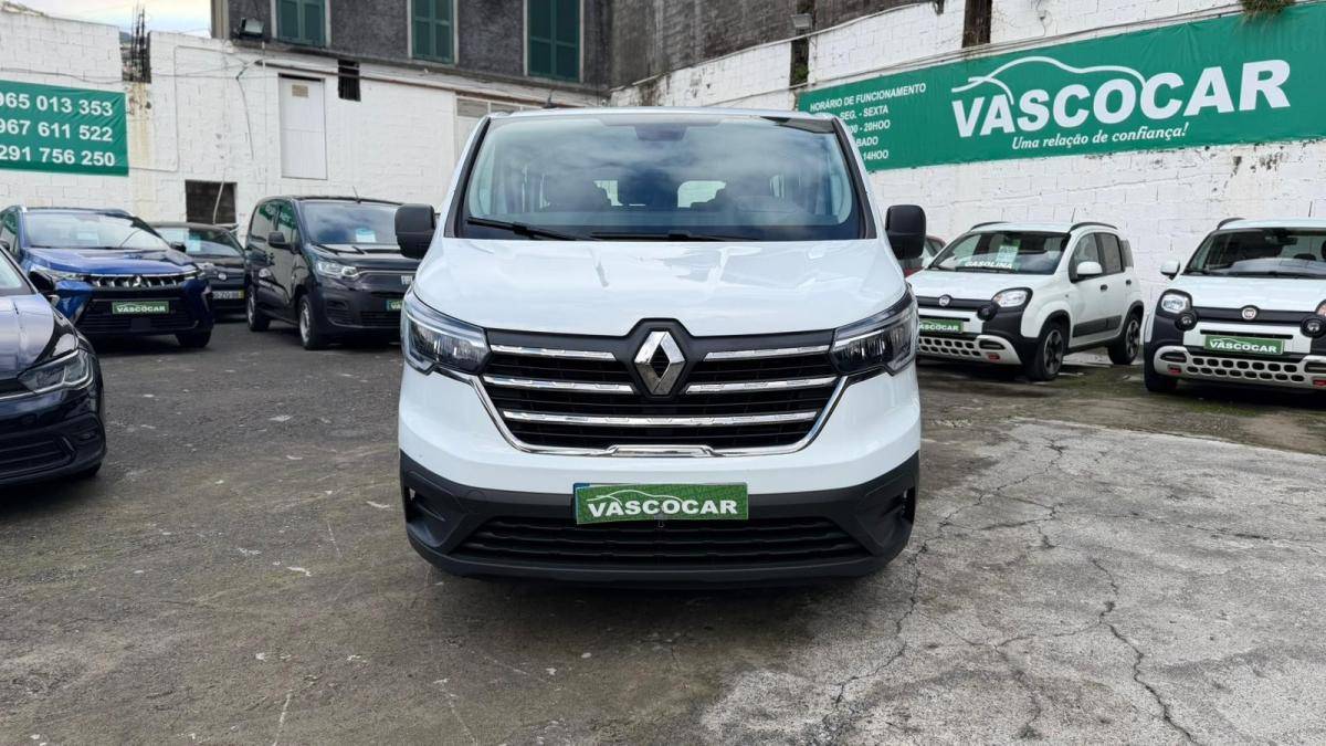renault-trafic-2023-diesel-1997cc