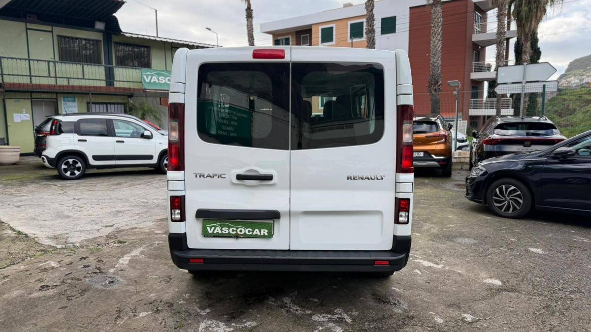 renault-trafic-2023-diesel-1997cc