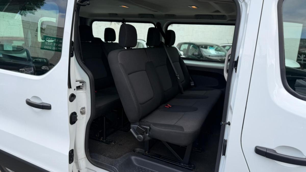 renault-trafic-2023-diesel-1997cc