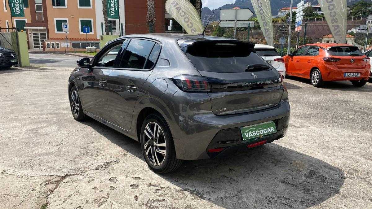 peugeot-208-2023-gasolina-1199cc