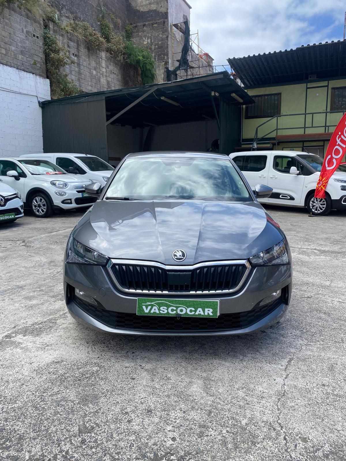skoda-scala-2023-gasolina-999cc