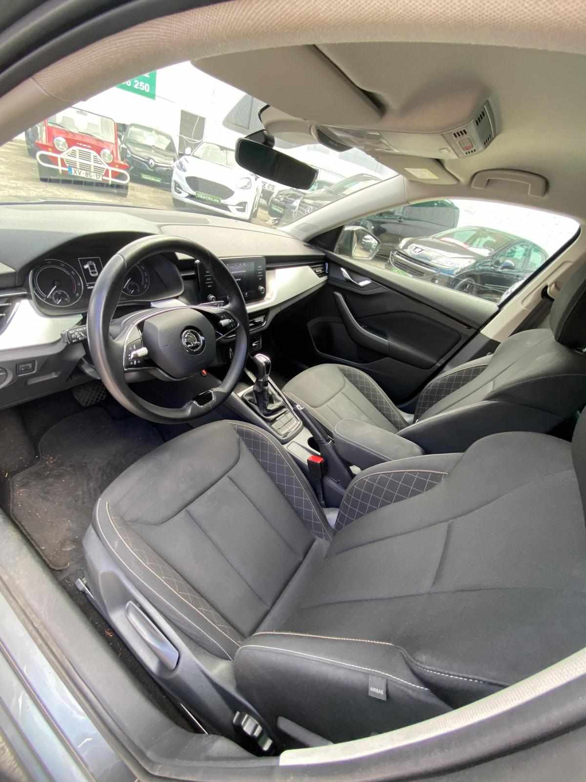 skoda-scala-2023-gasolina-999cc