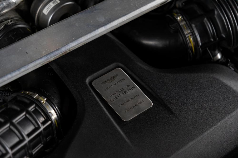 aston-martin-vantage-roadster-2021-gasolina-3982cc