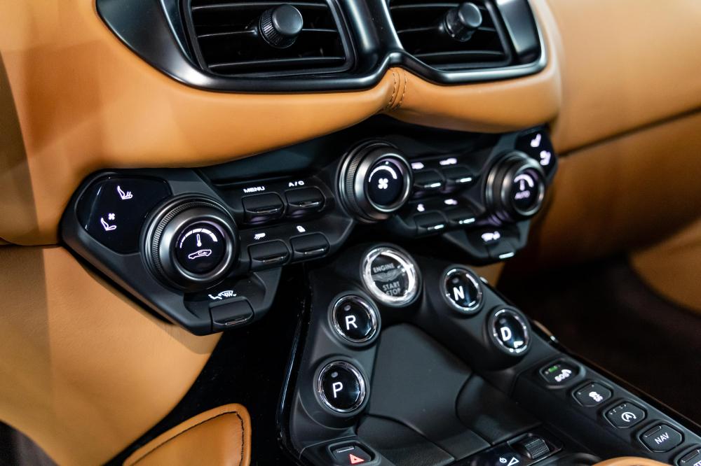aston-martin-vantage-roadster-2021-gasolina-3982cc