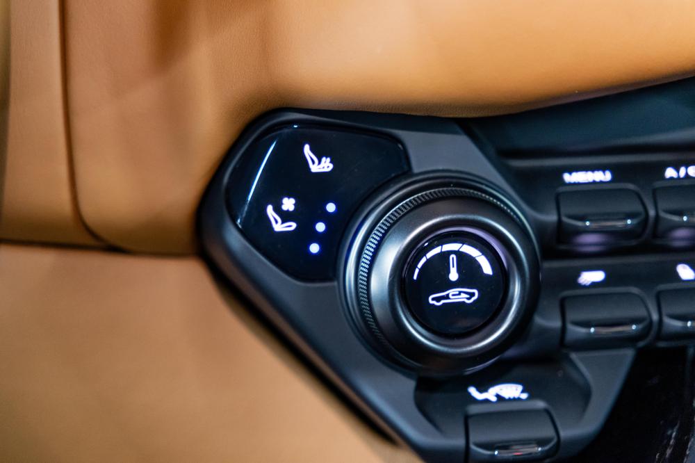 aston-martin-vantage-roadster-2021-gasolina-3982cc