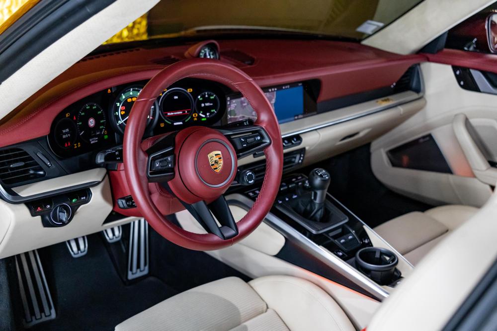 porsche-992-2021-gasolina-2981cc