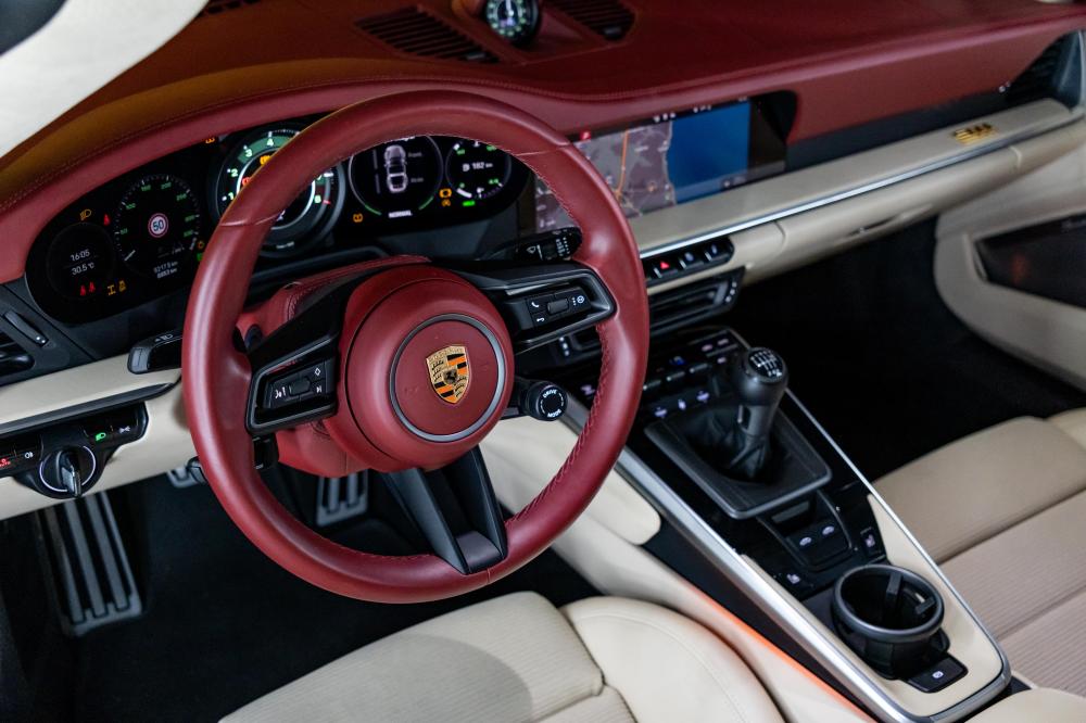 porsche-992-2021-gasolina-2981cc