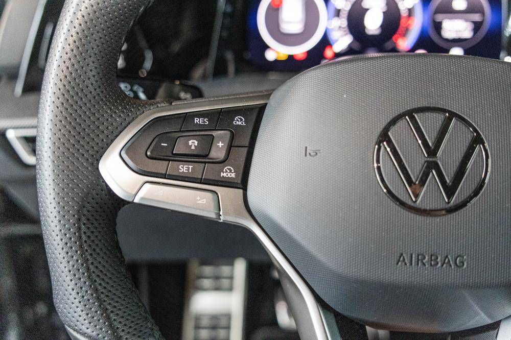 volkswagen-golf-variant-2025-gasolina-1498cc