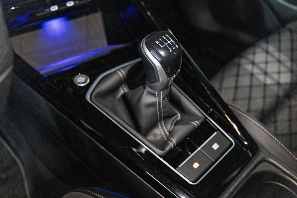 volkswagen-golf-variant-2025-gasolina-1498cc