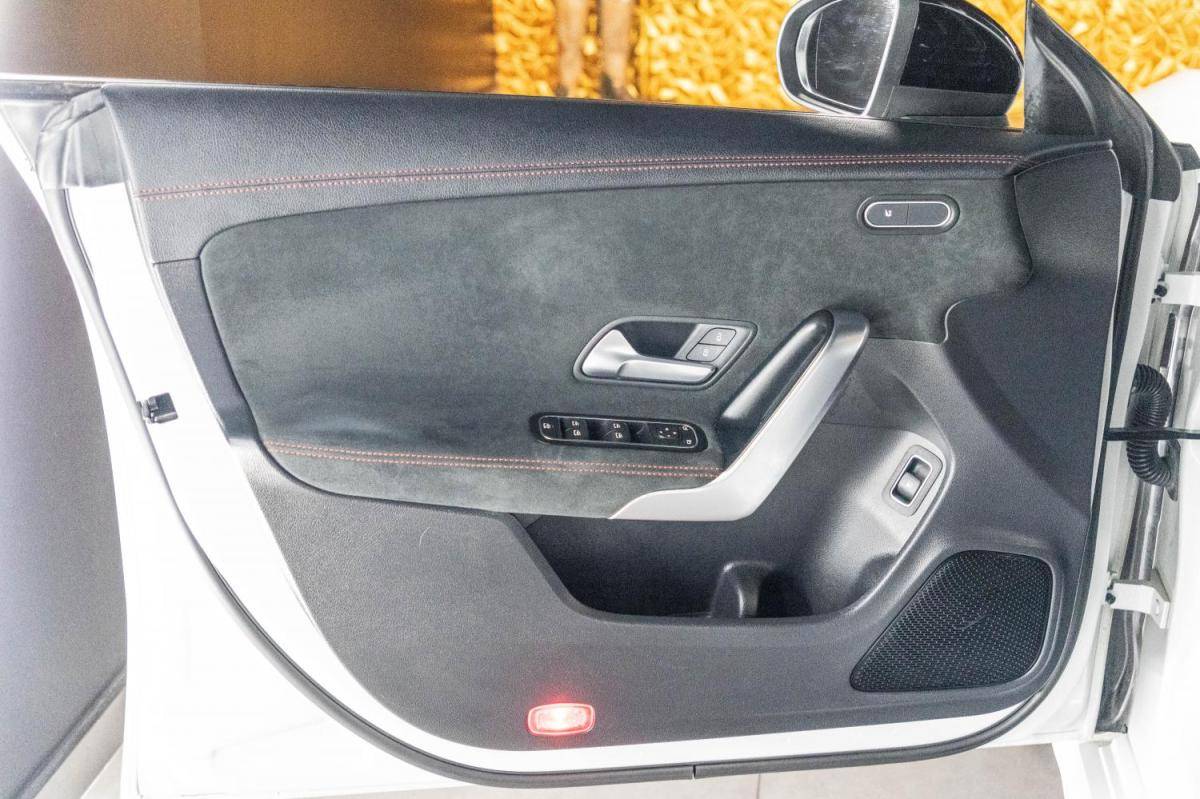 mercedes-benz-cla-2023-hibrido-a-gasolina-1332cc