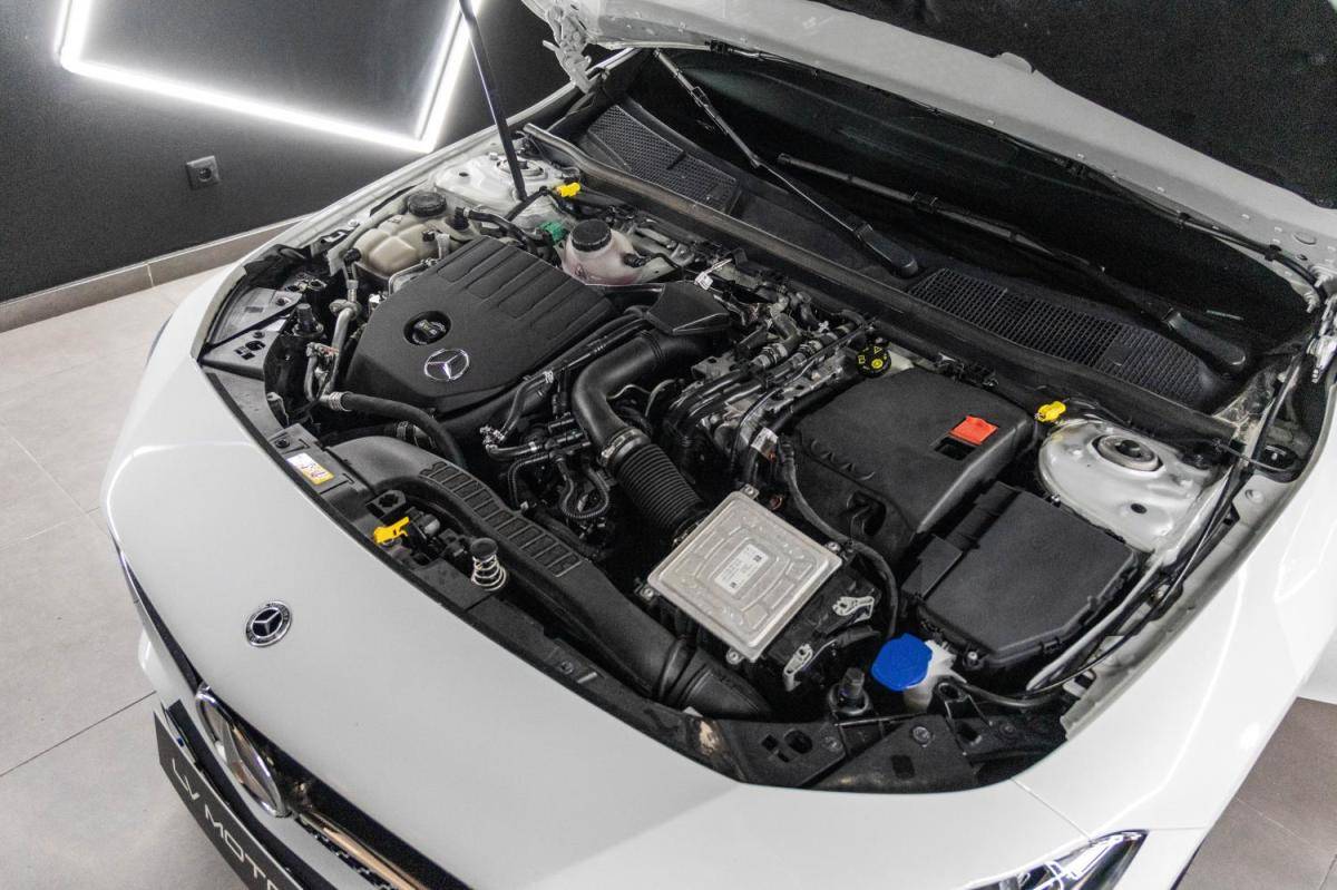 mercedes-benz-cla-2023-hibrido-a-gasolina-1332cc