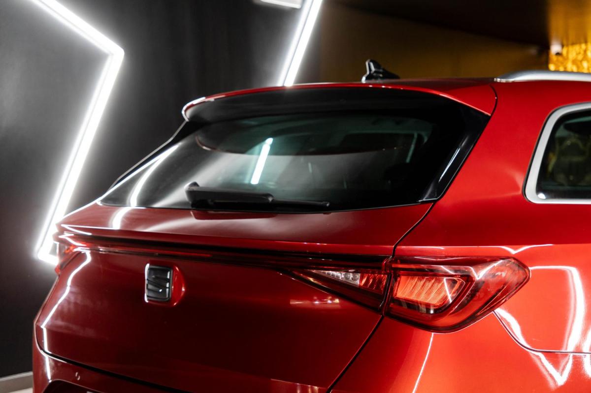 seat-leon-st-2023-hibrido-a-gasolina-1395cc