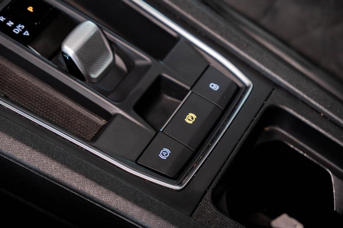 seat-leon-st-2023-hibrido-a-gasolina-1395cc