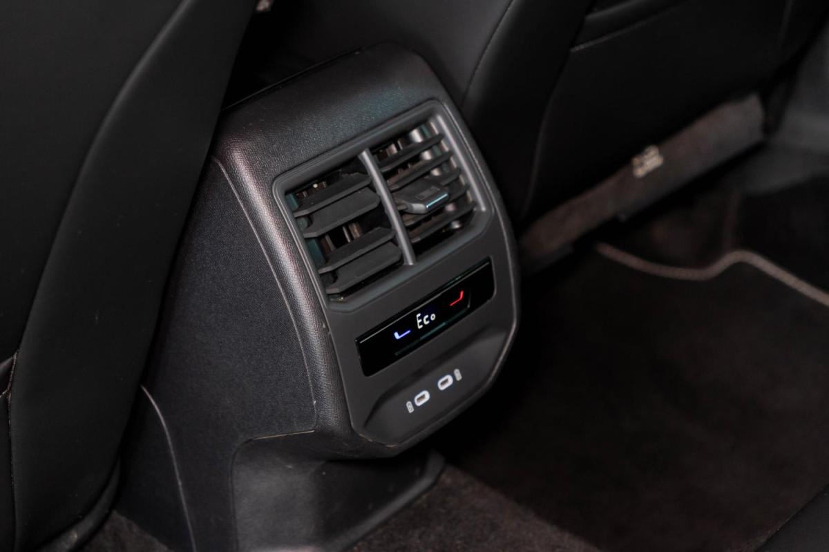 seat-leon-st-2023-hibrido-a-gasolina-1395cc