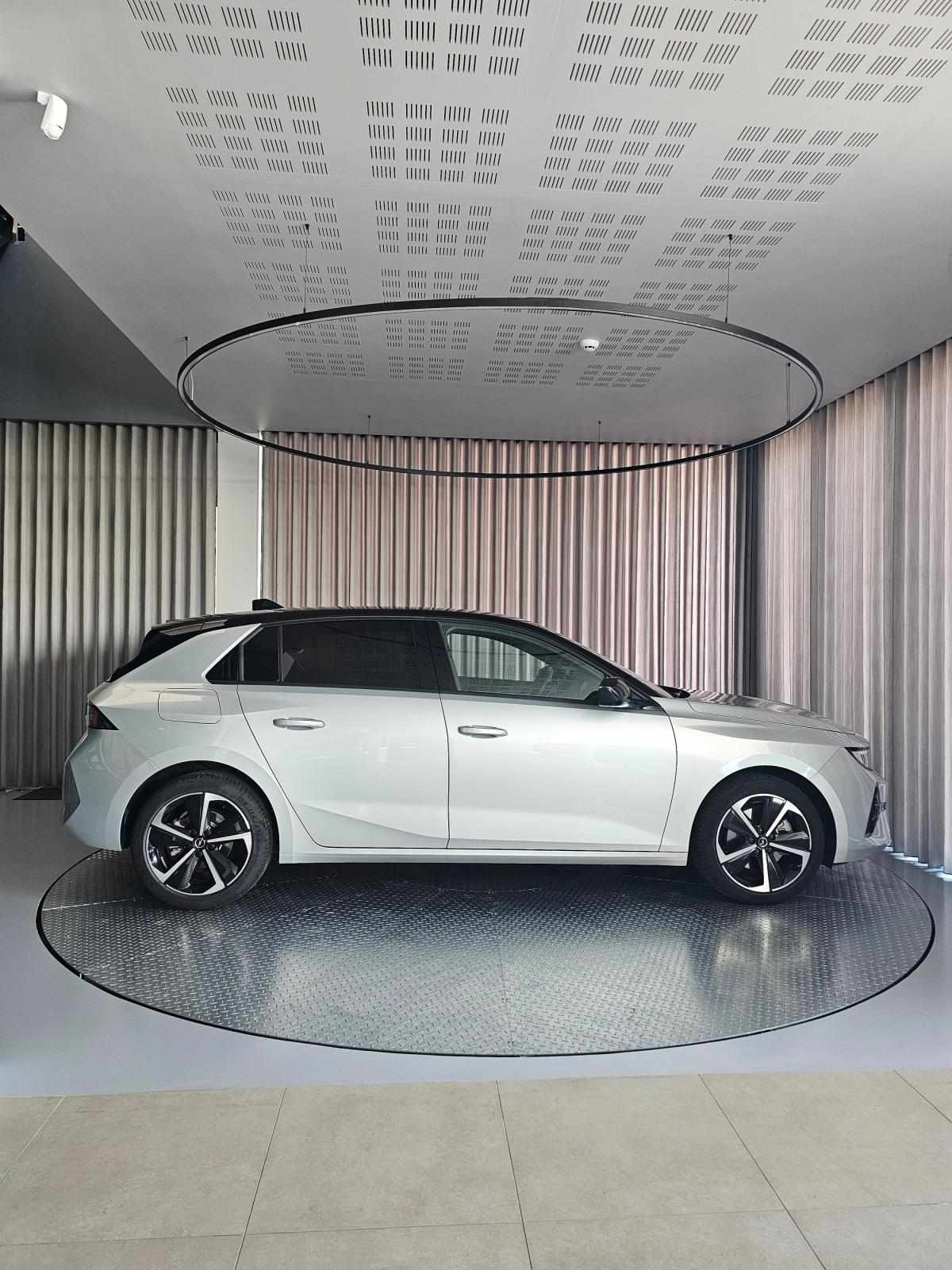 opel-astra-2026-gasolina-1199cc