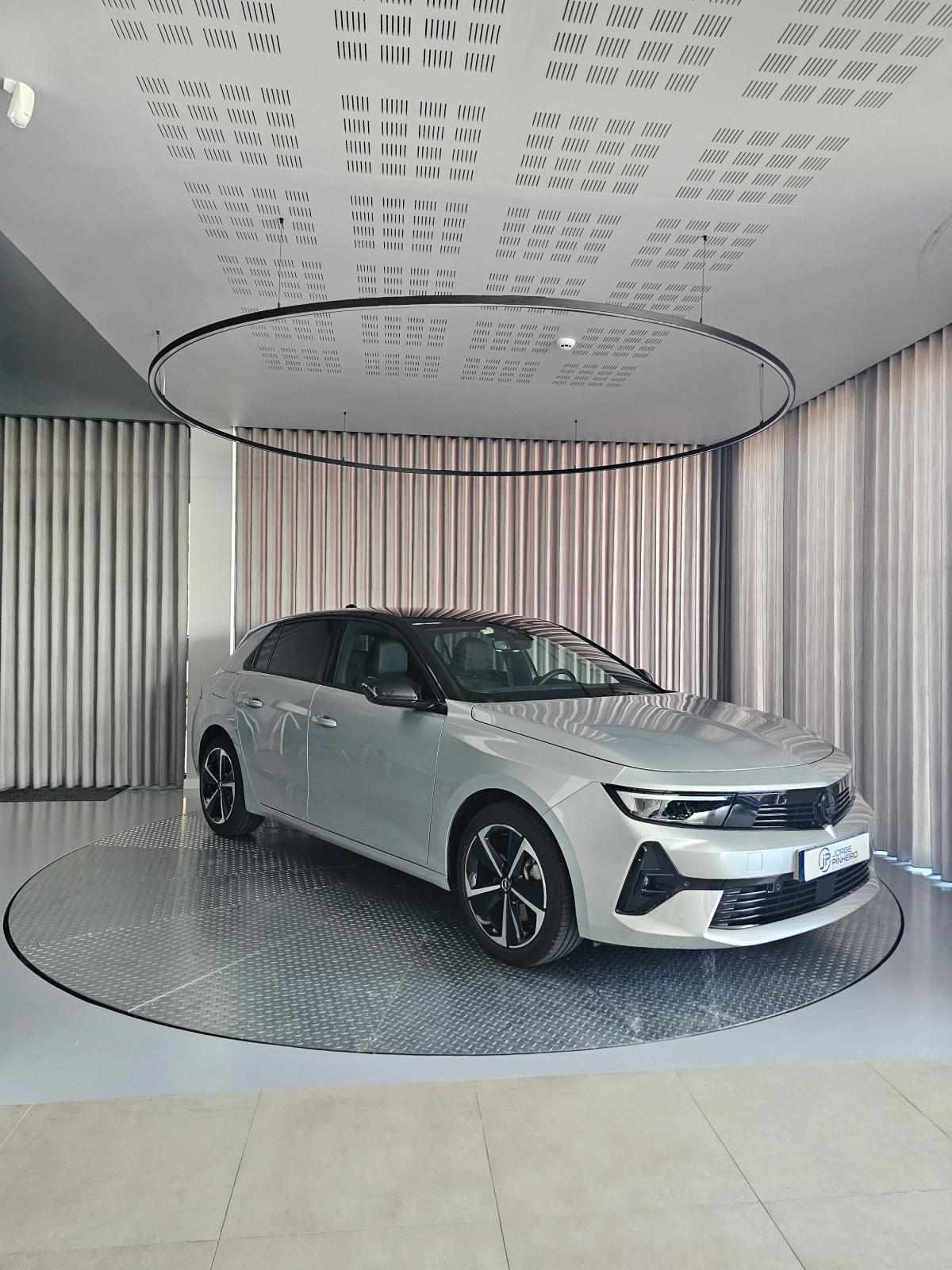 opel-astra-2026-gasolina-1199cc