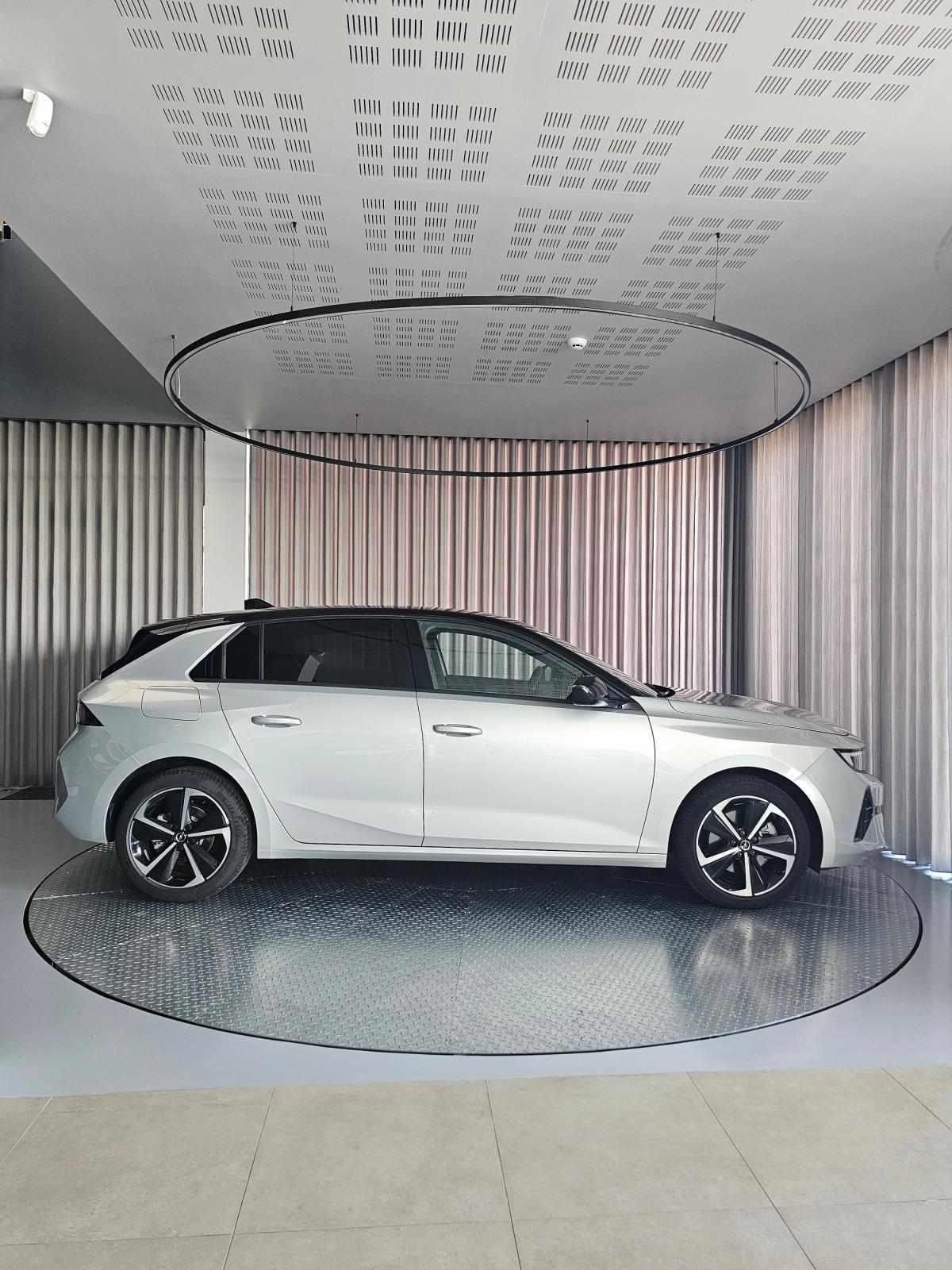 opel-astra-2026-gasolina-1199cc