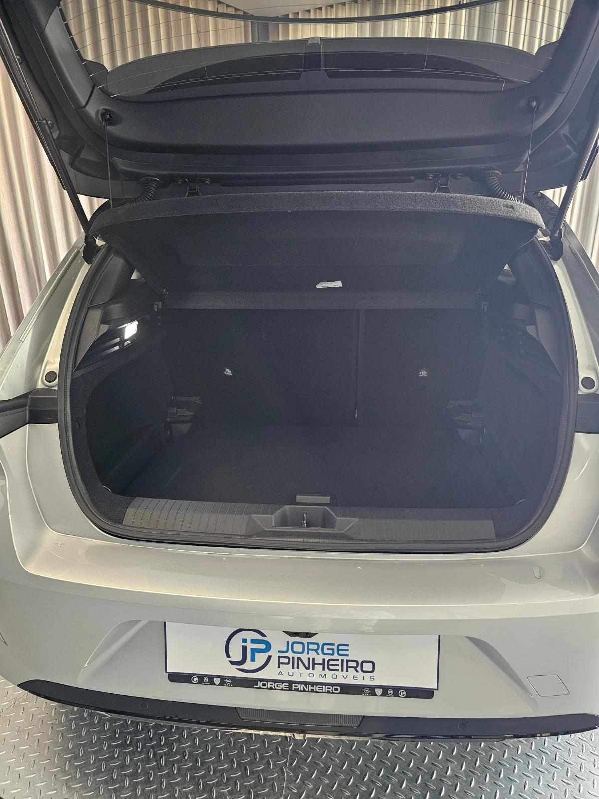 opel-astra-2026-gasolina-1199cc