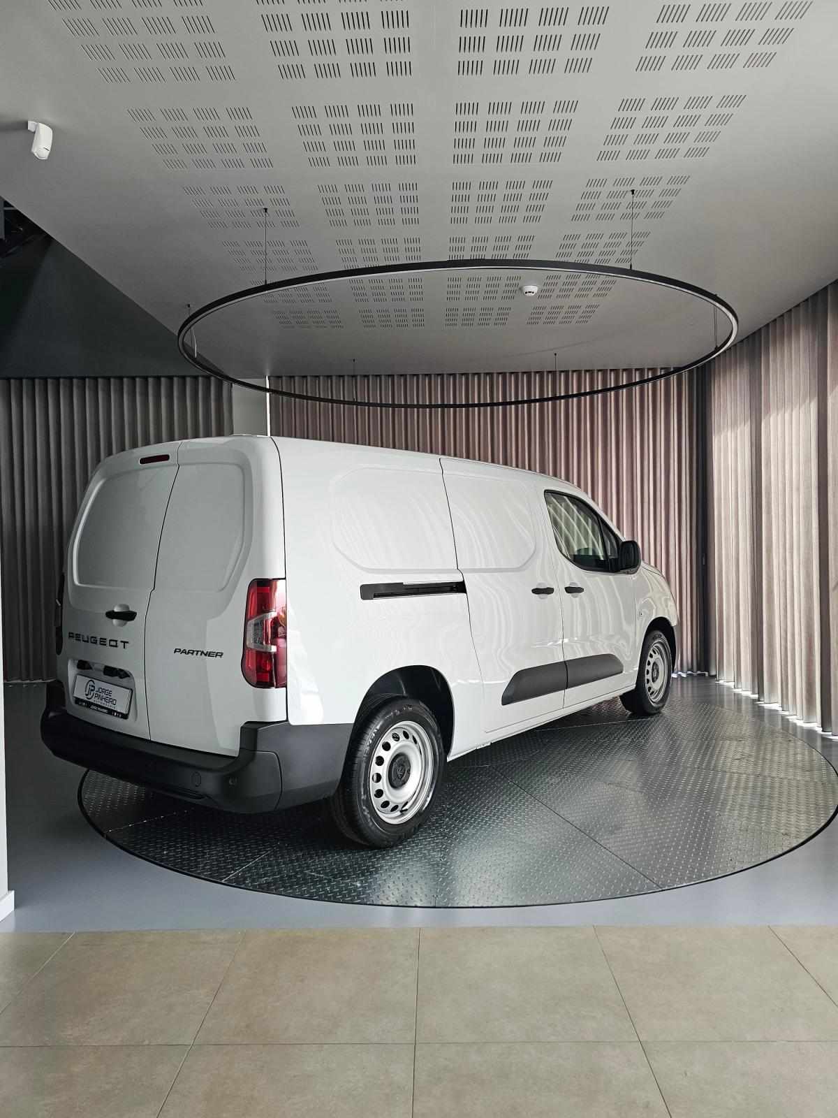 peugeot-partner-2026-diesel-1499cc