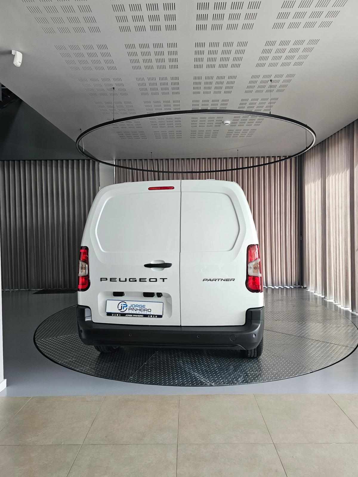 peugeot-partner-2026-diesel-1499cc
