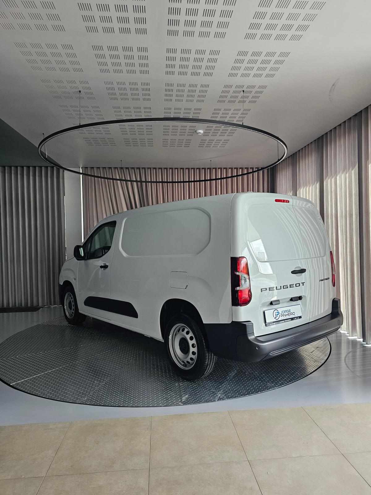 peugeot-partner-2026-diesel-1499cc