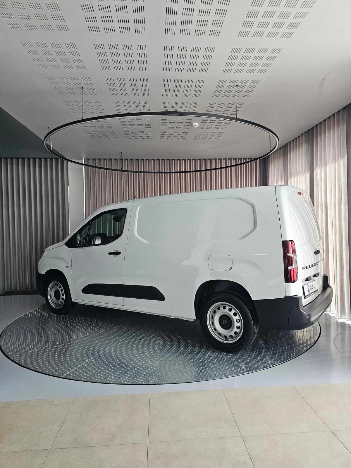 peugeot-partner-2026-diesel-1499cc