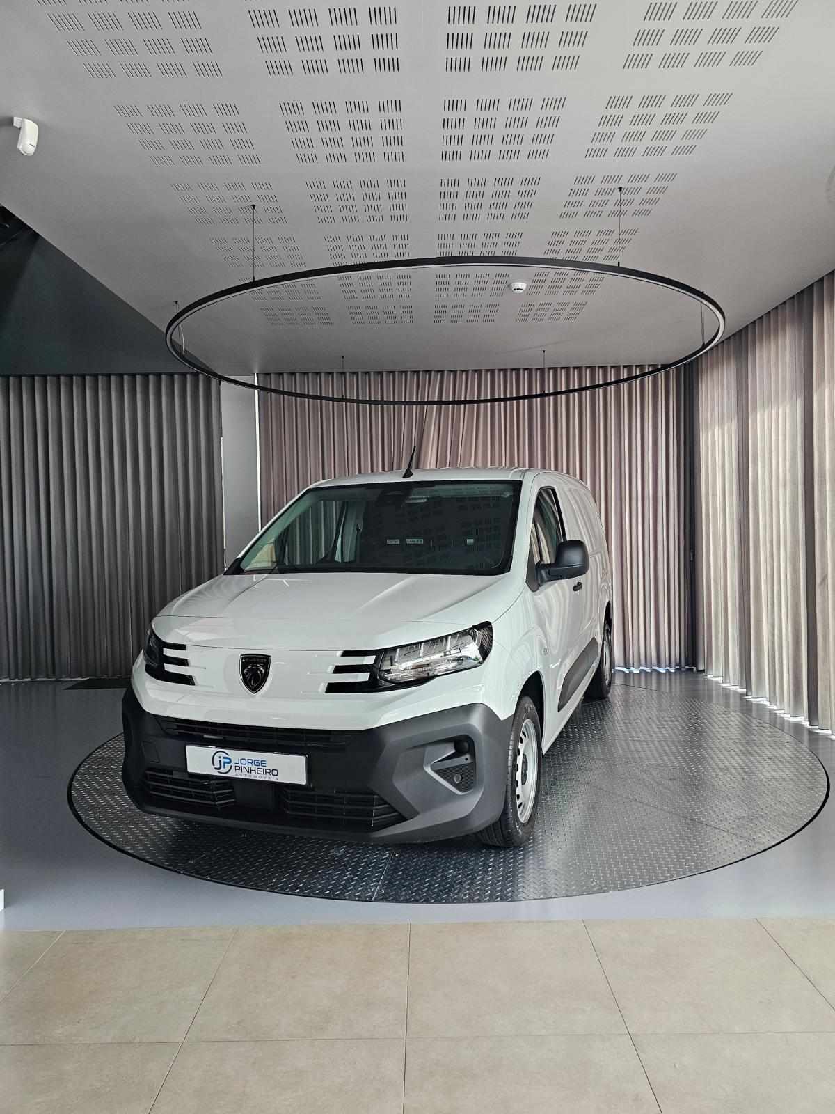 peugeot-partner-2026-diesel-1499cc
