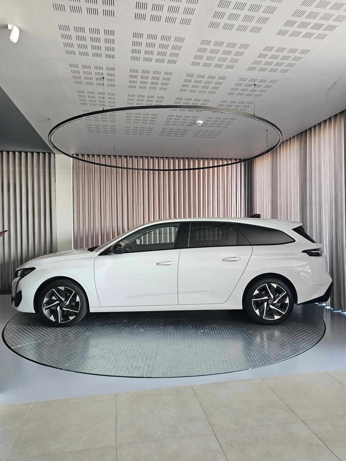 peugeot-308-sw-2025-hibrido-a-gasolina-1119cc