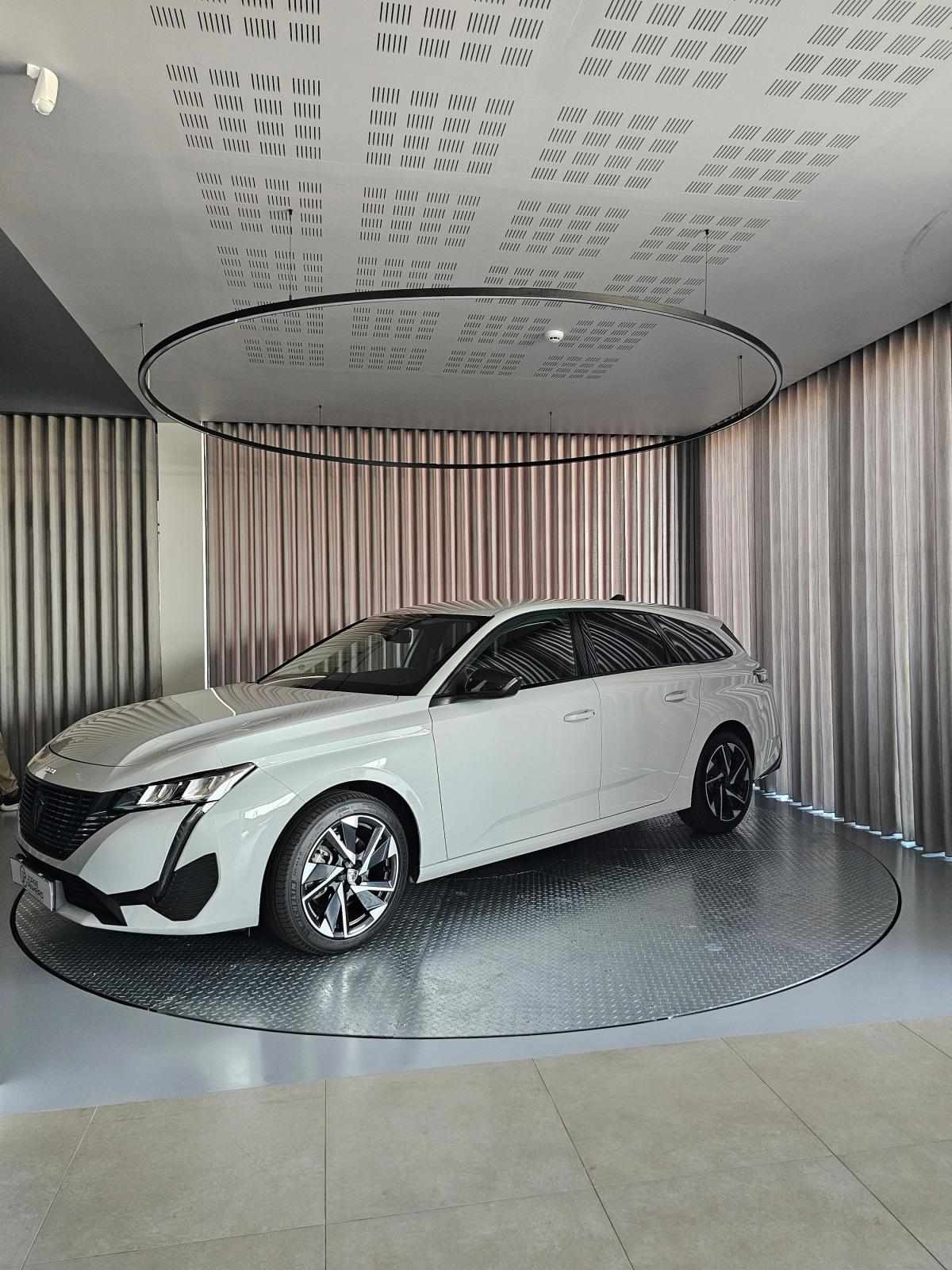 peugeot-308-sw-2025-hibrido-a-gasolina-1119cc