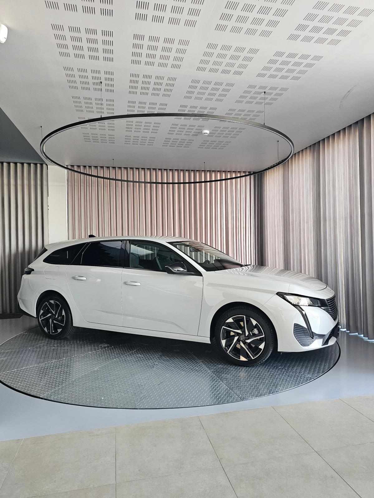 peugeot-308-sw-2025-hibrido-a-gasolina-1119cc