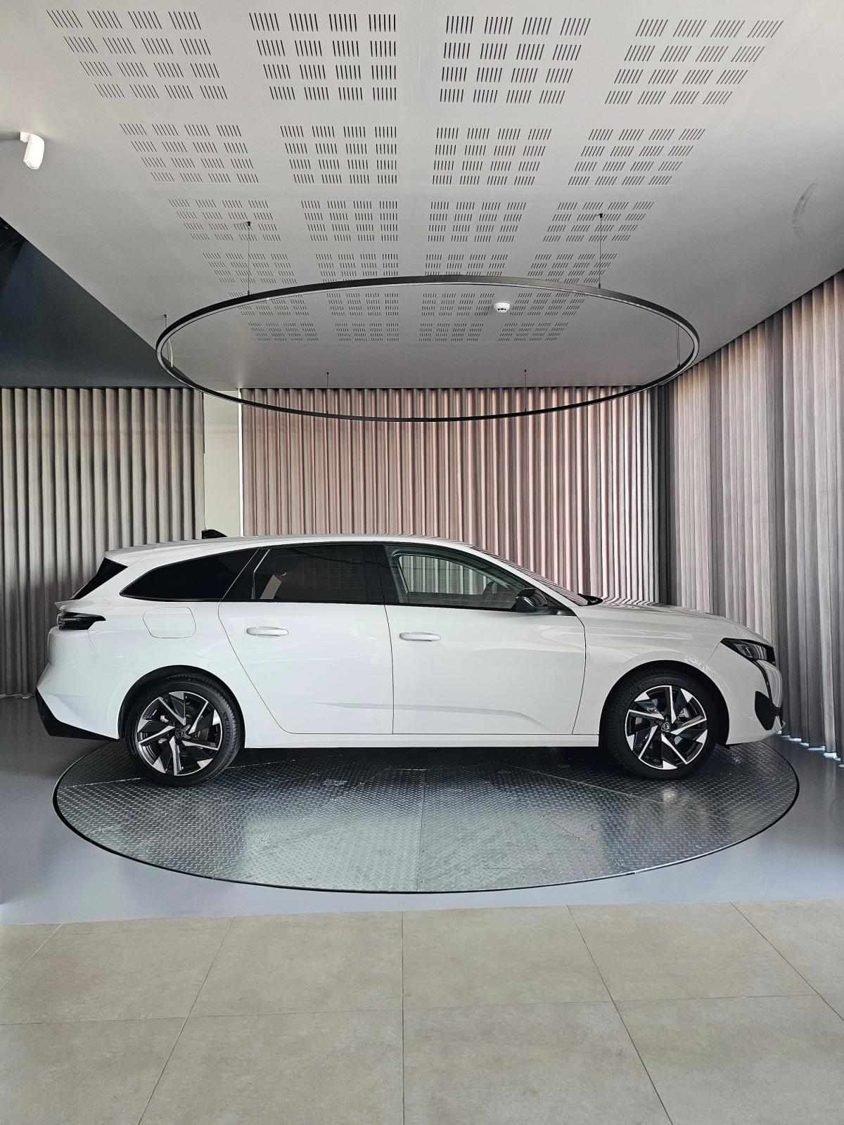 peugeot-308-sw-2025-hibrido-a-gasolina-1119cc