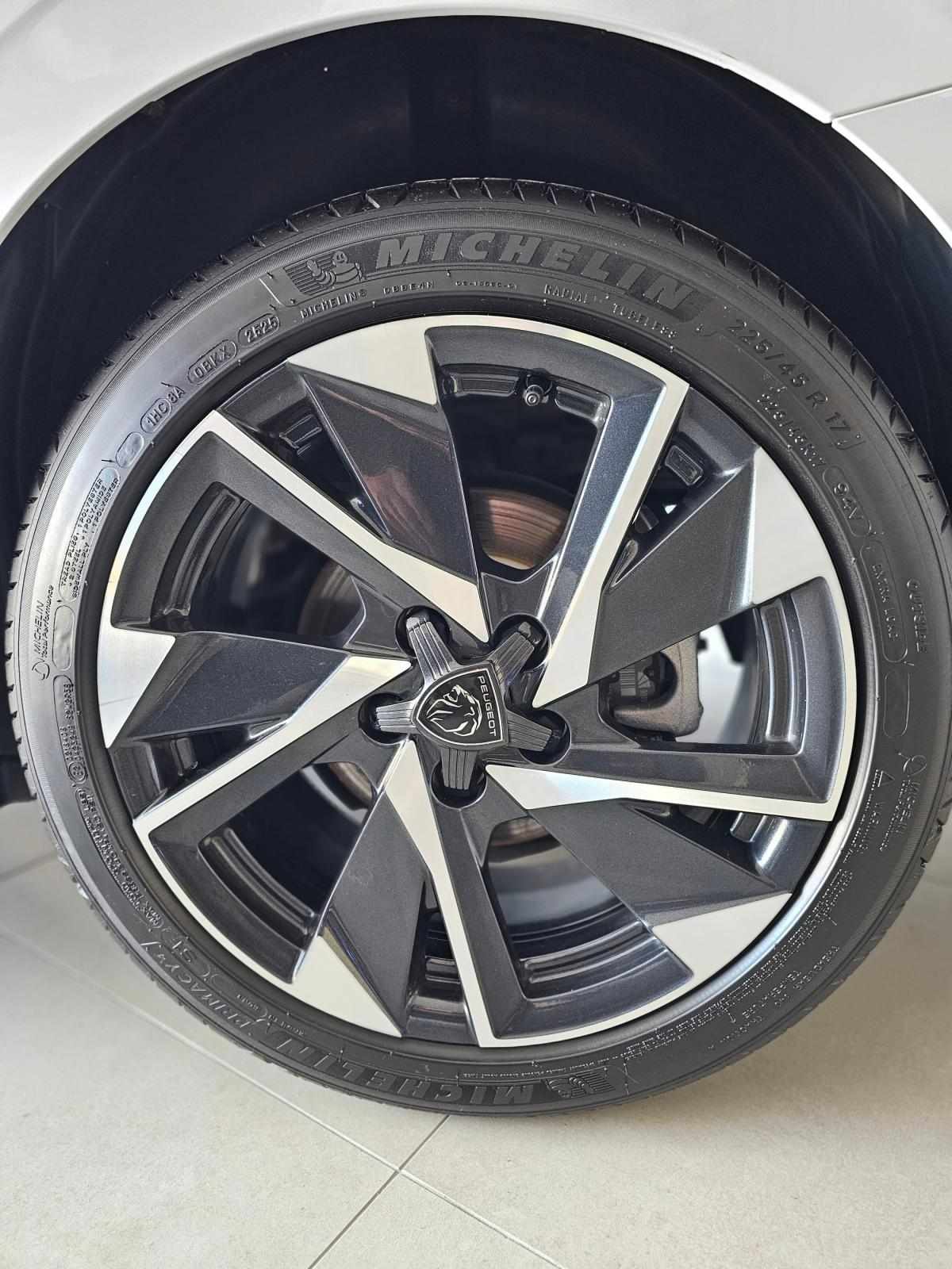 peugeot-308-sw-2025-hibrido-a-gasolina-1119cc