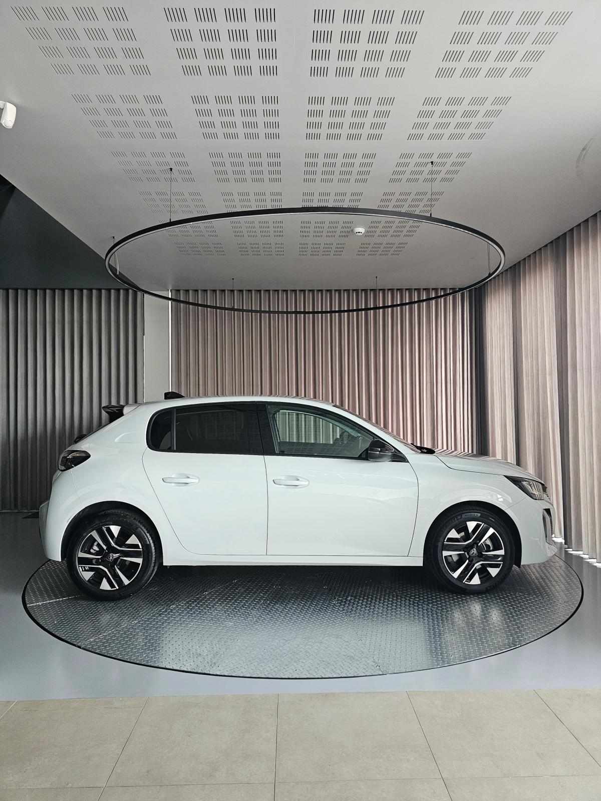 peugeot-208-2026-gasolina-1199cc
