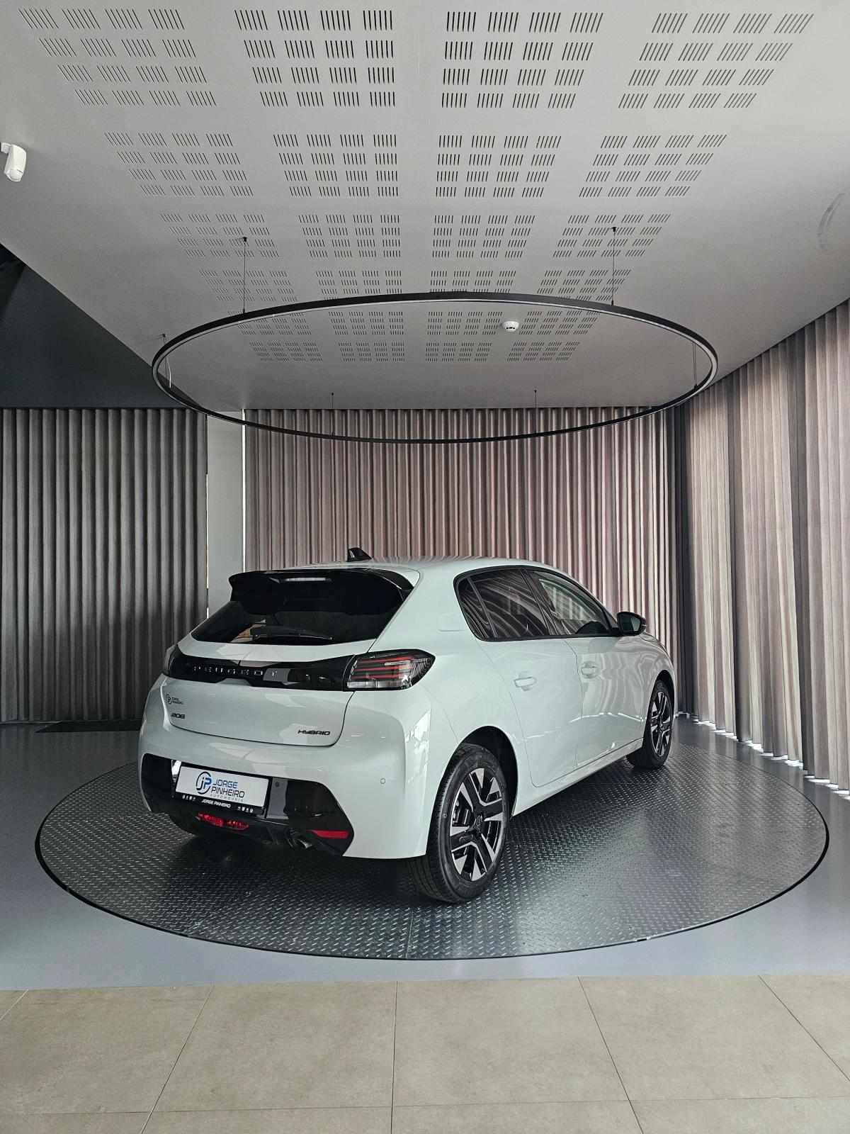 peugeot-208-2026-gasolina-1199cc