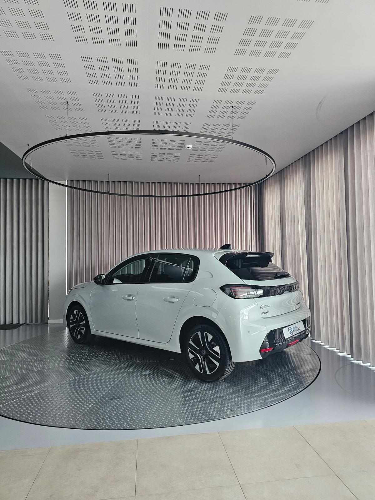 peugeot-208-2026-gasolina-1199cc