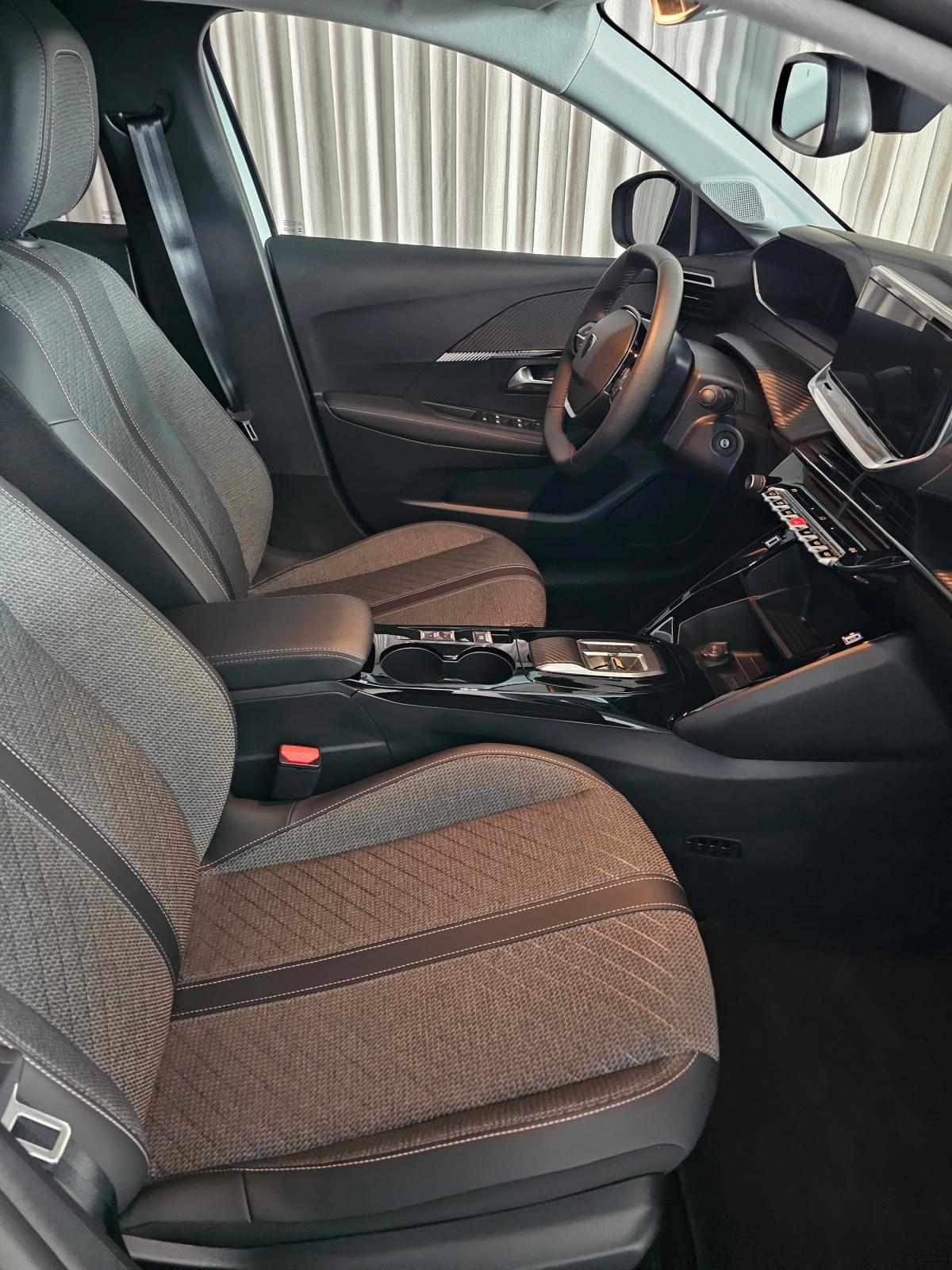 peugeot-208-2026-gasolina-1199cc