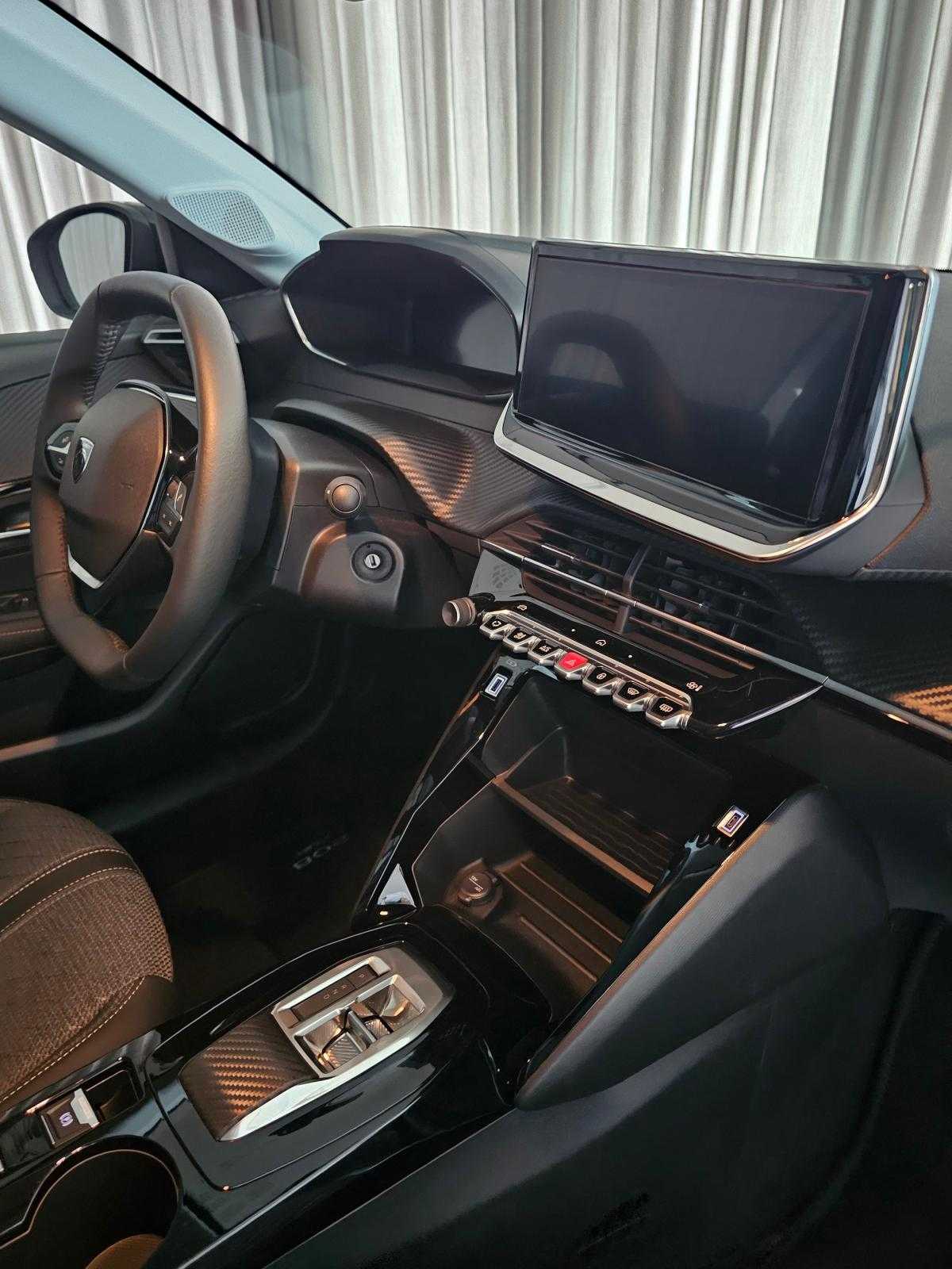 peugeot-208-2026-gasolina-1199cc