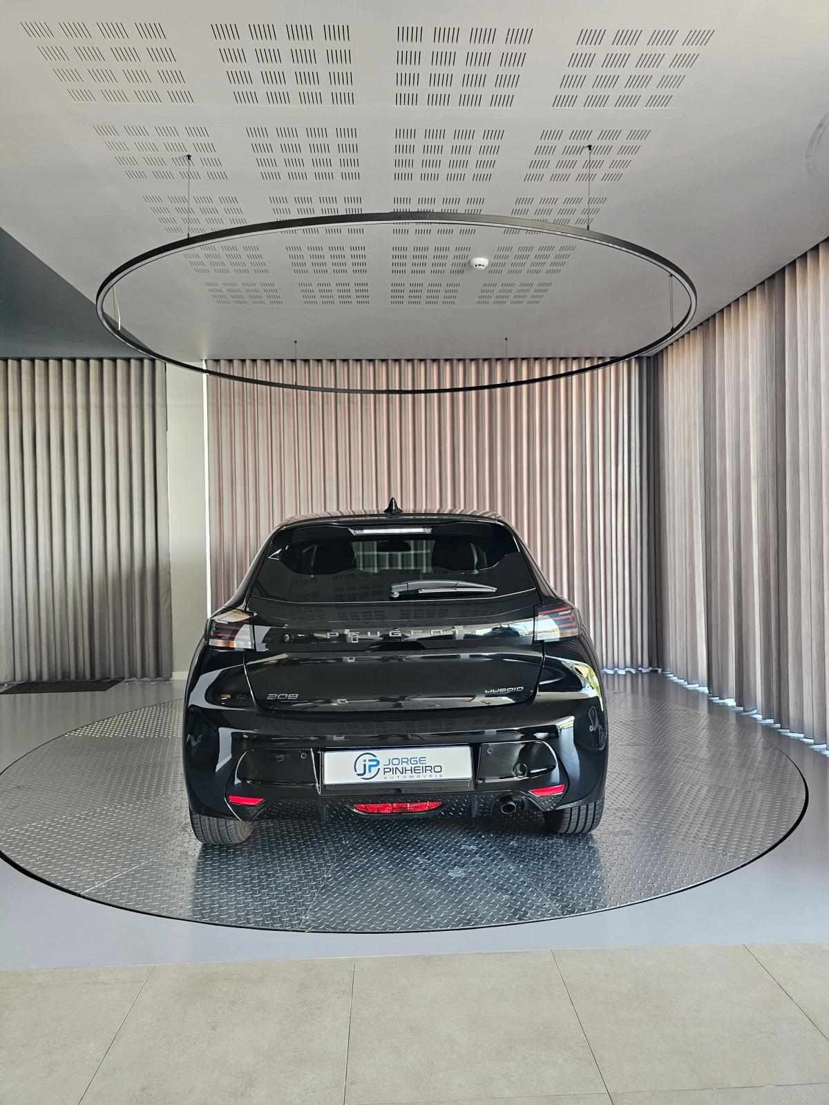 peugeot-208-2025-gasolina-1199cc
