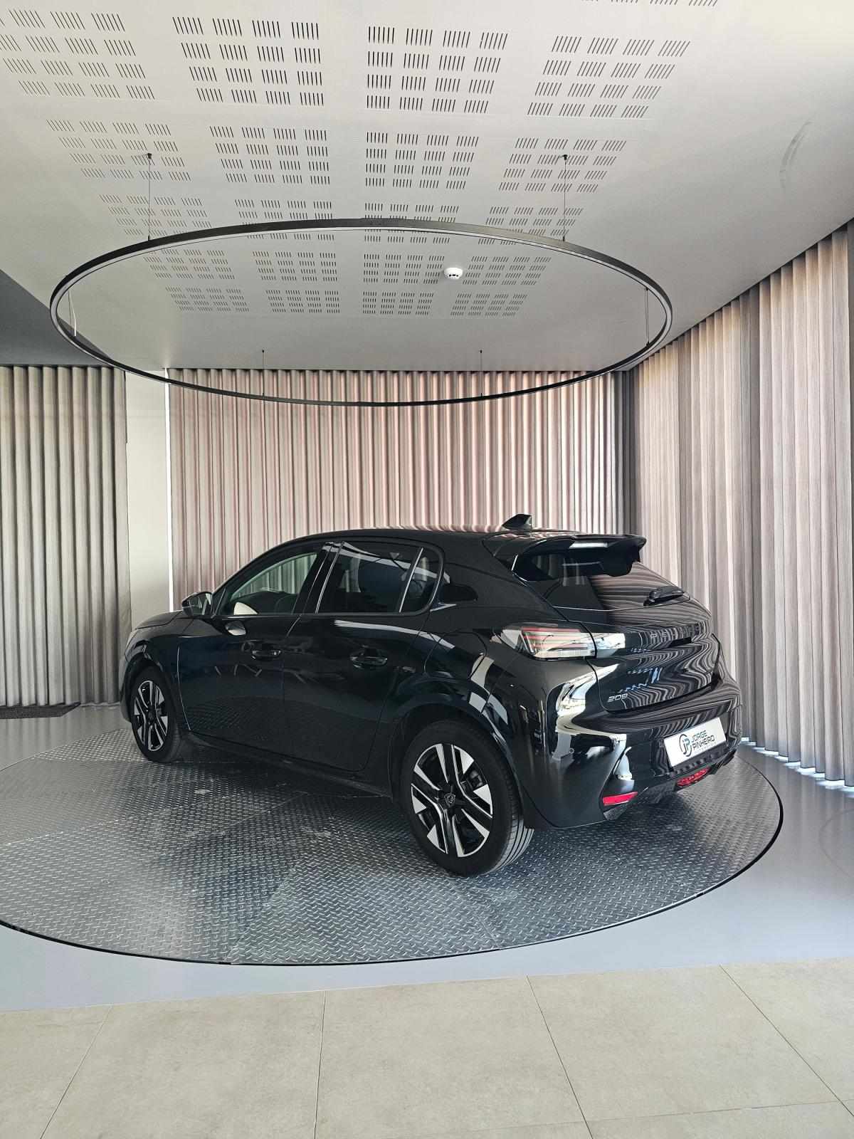 peugeot-208-2025-gasolina-1199cc