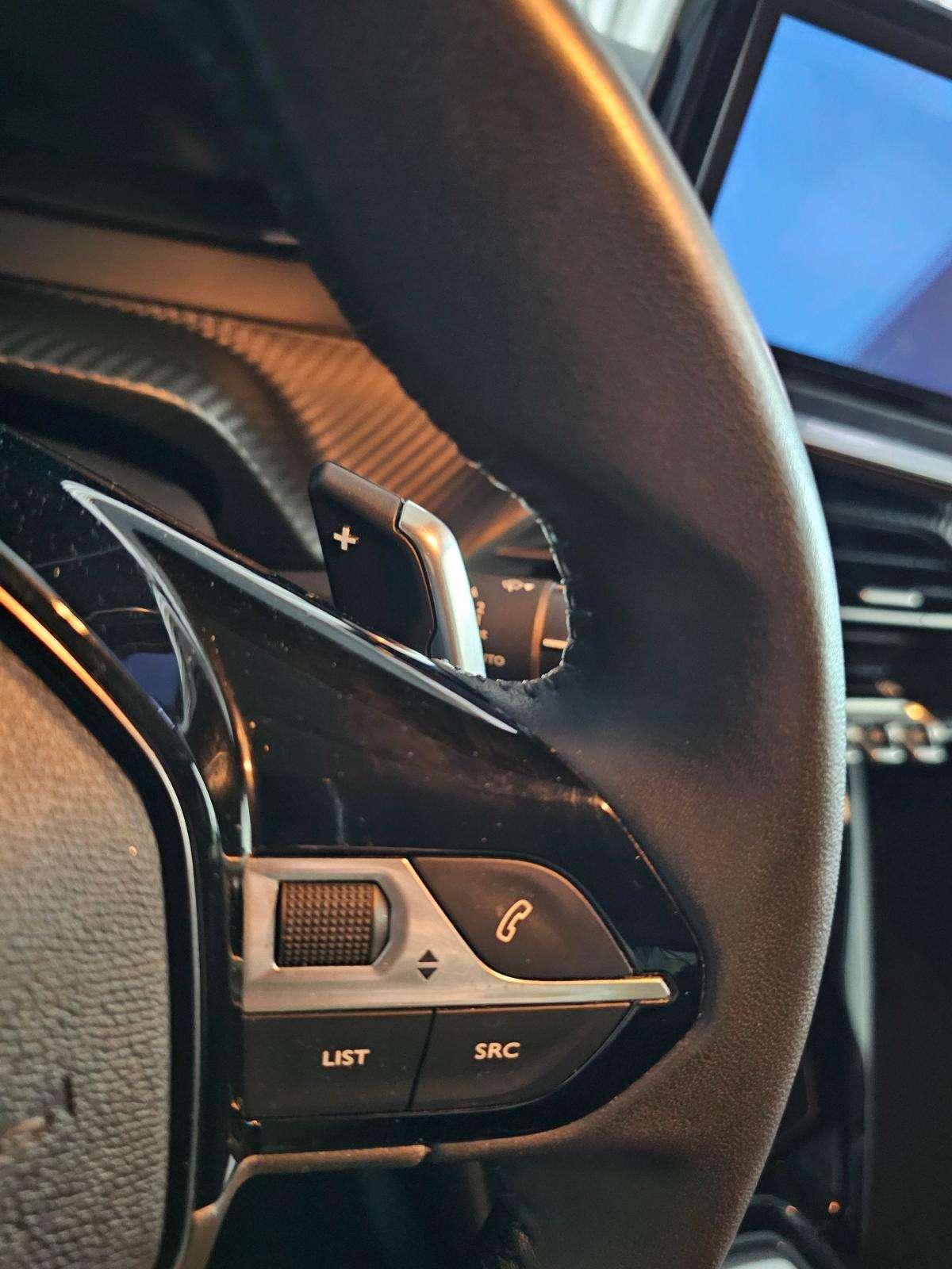 peugeot-208-2025-gasolina-1199cc