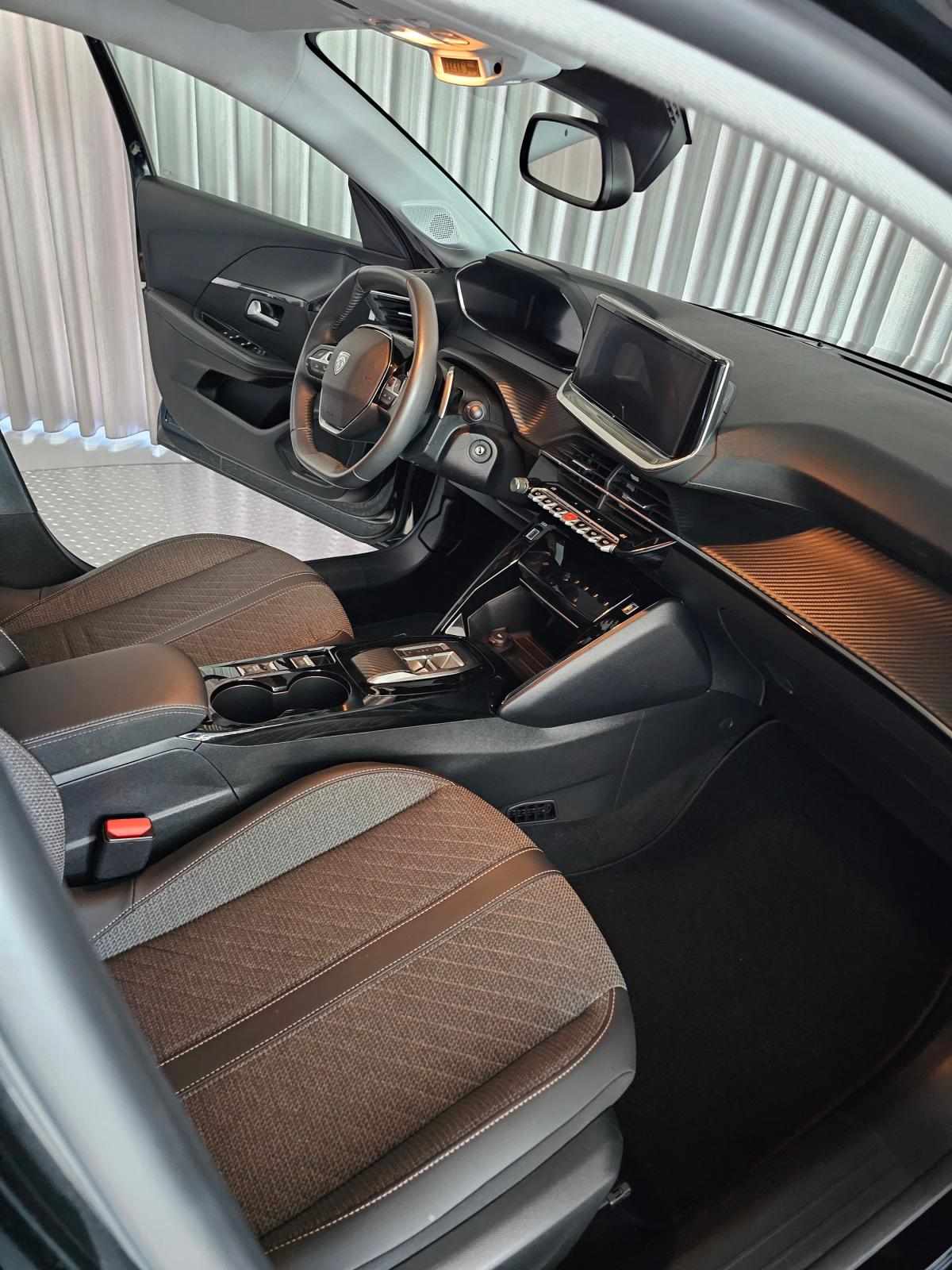 peugeot-208-2025-gasolina-1199cc