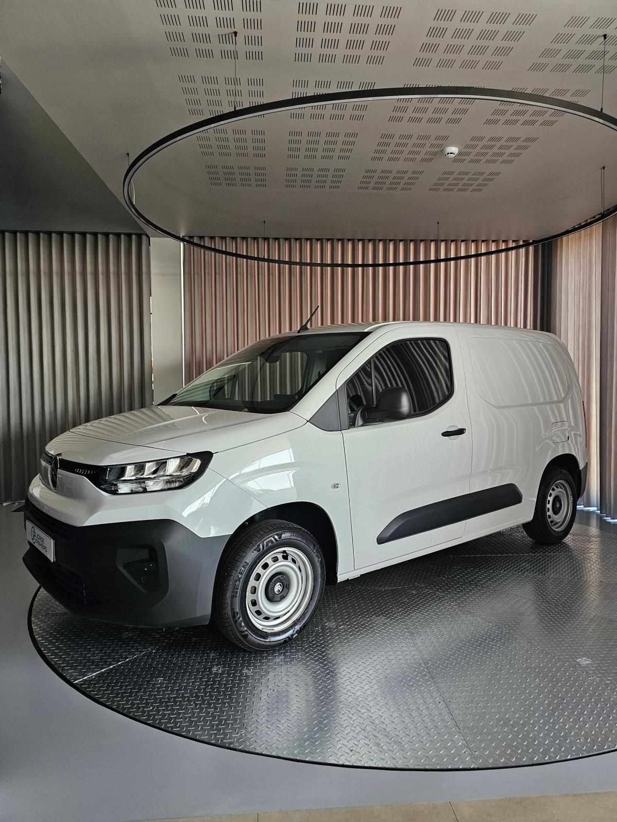 citroen-berlingo-2025-diesel-1499cc