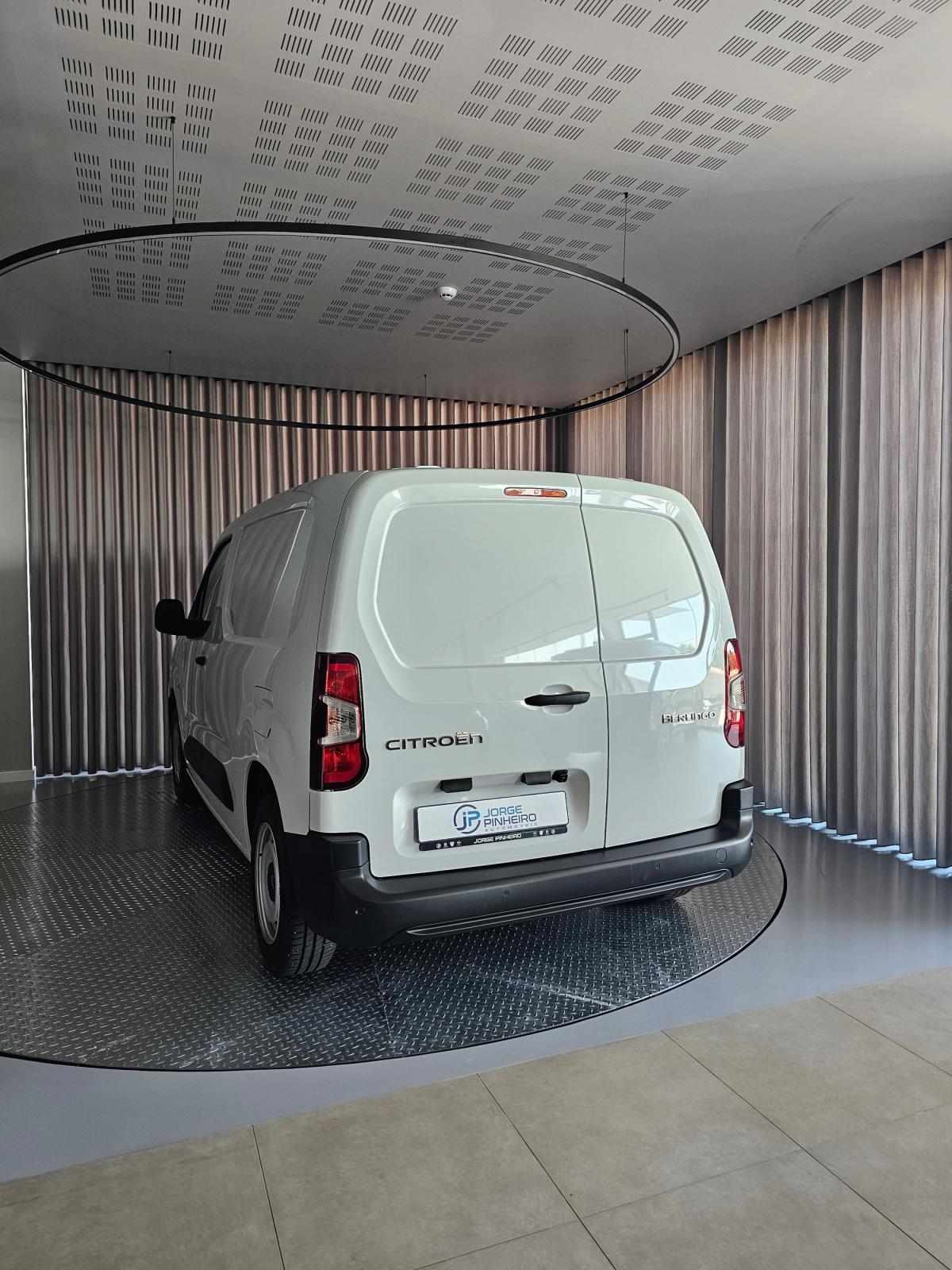 citroen-berlingo-2025-diesel-1499cc